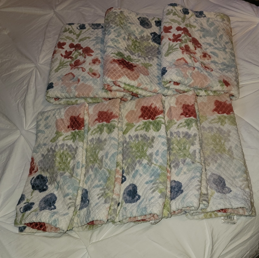 Bath towels and hand towels.